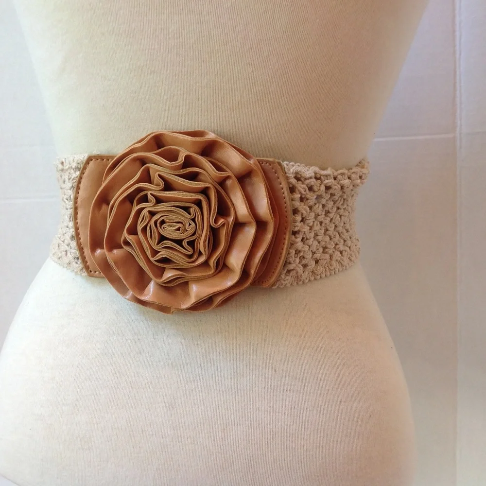 Tan Leather Flower Cream Crochet Stretch Belt